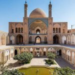 مسجد و مدرسه آقابزرگ کاشان